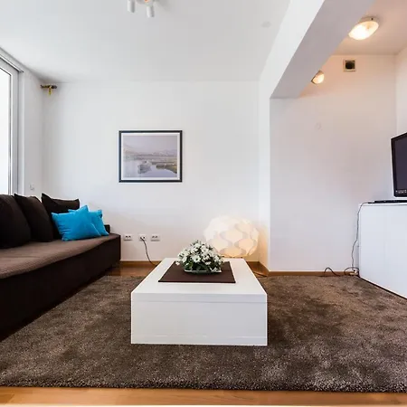 Lägenhet Hoplite 2br With Free Parking Zadar