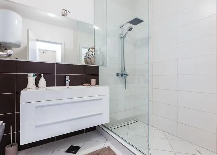 Hoplite 2br With Free Parking * 扎达尔